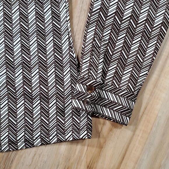 🔹️Michael Kors Brown Chevron Buttoned Long Sleeve Top Large - Picture 6 of 10